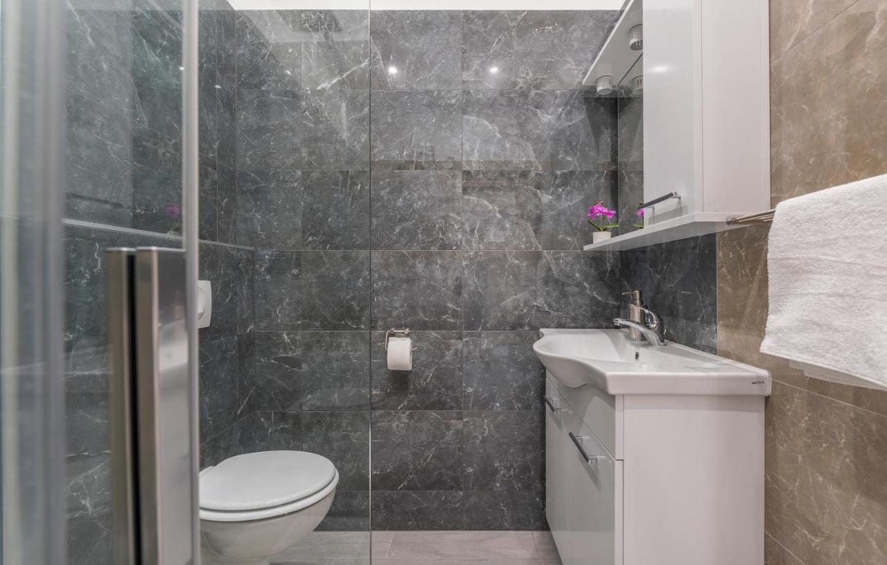 Roberto Rooms Porec Luaran gambar