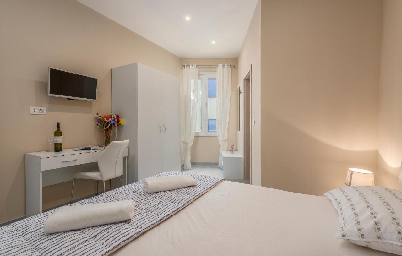 Roberto Rooms Porec Luaran gambar