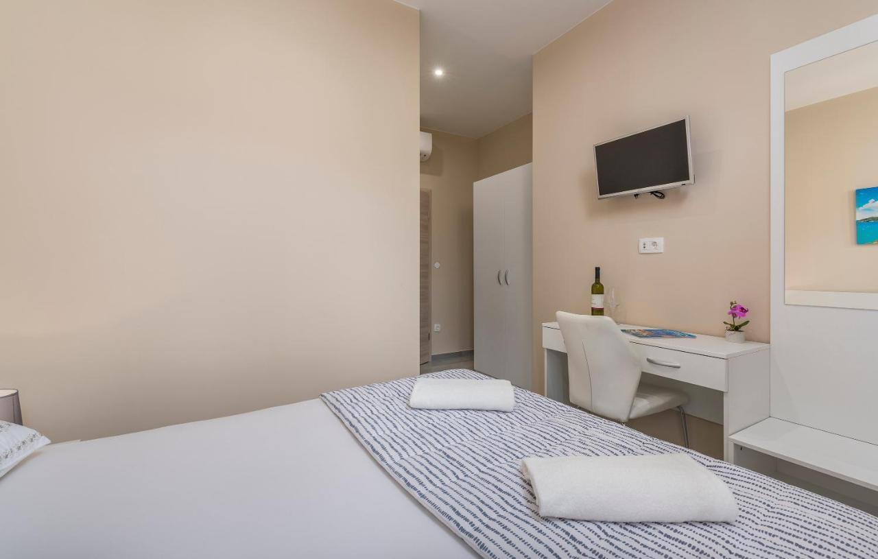 Roberto Rooms Porec Luaran gambar
