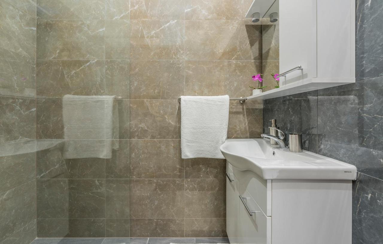 Roberto Rooms Porec Luaran gambar